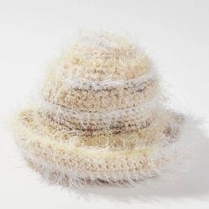 NWOT Urban Outfitters Mixed Yarn Bucket Hat